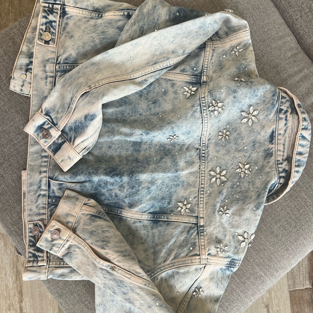 AllSaints Floral Embellished Denim Jean Jacket Monty Size 2 NWOT - Picture 6 of 10